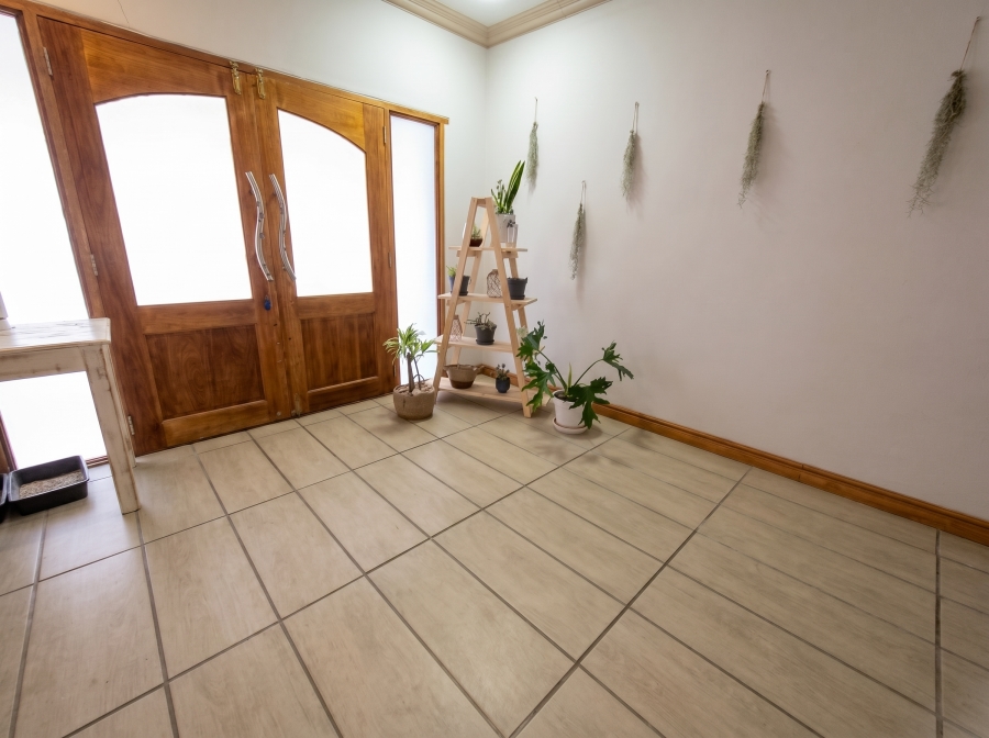6 Bedroom Property for Sale in Struisbaai Western Cape